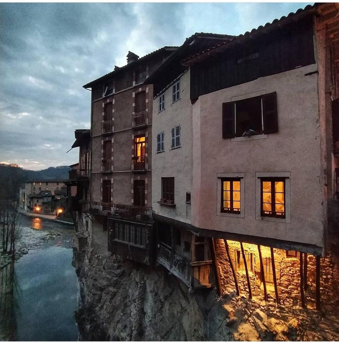 Maison Suspendue Avec Jacuzzi Privatif Pont-en-Royans Exterior photo
